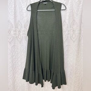 Sleeveless Ruffled Cardigan